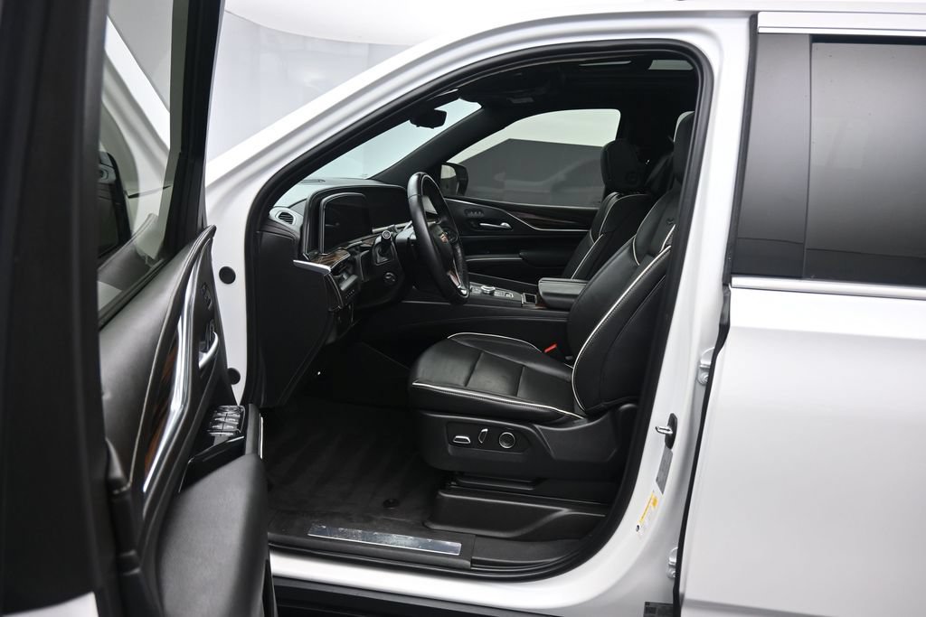 Used 2024 Cadillac Escalade ESV Premium Luxury w/ LPO, Floor Liner Package AWD/4WD image 11