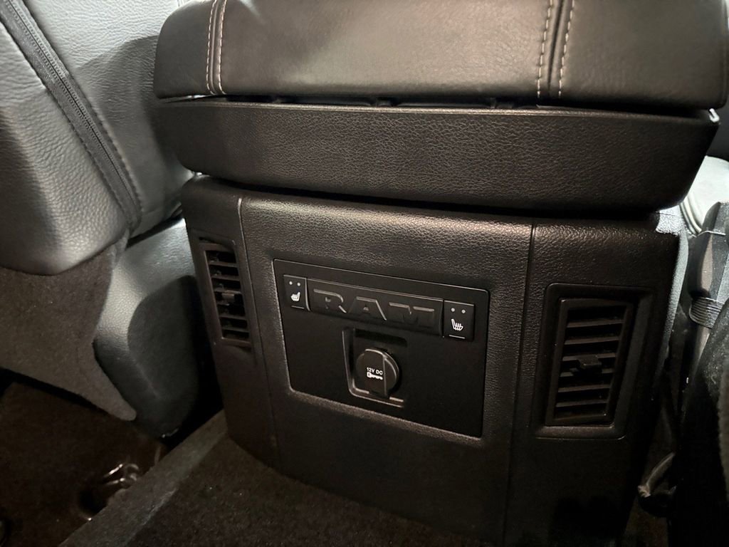 Used 2016 RAM 1500 Limited image 17