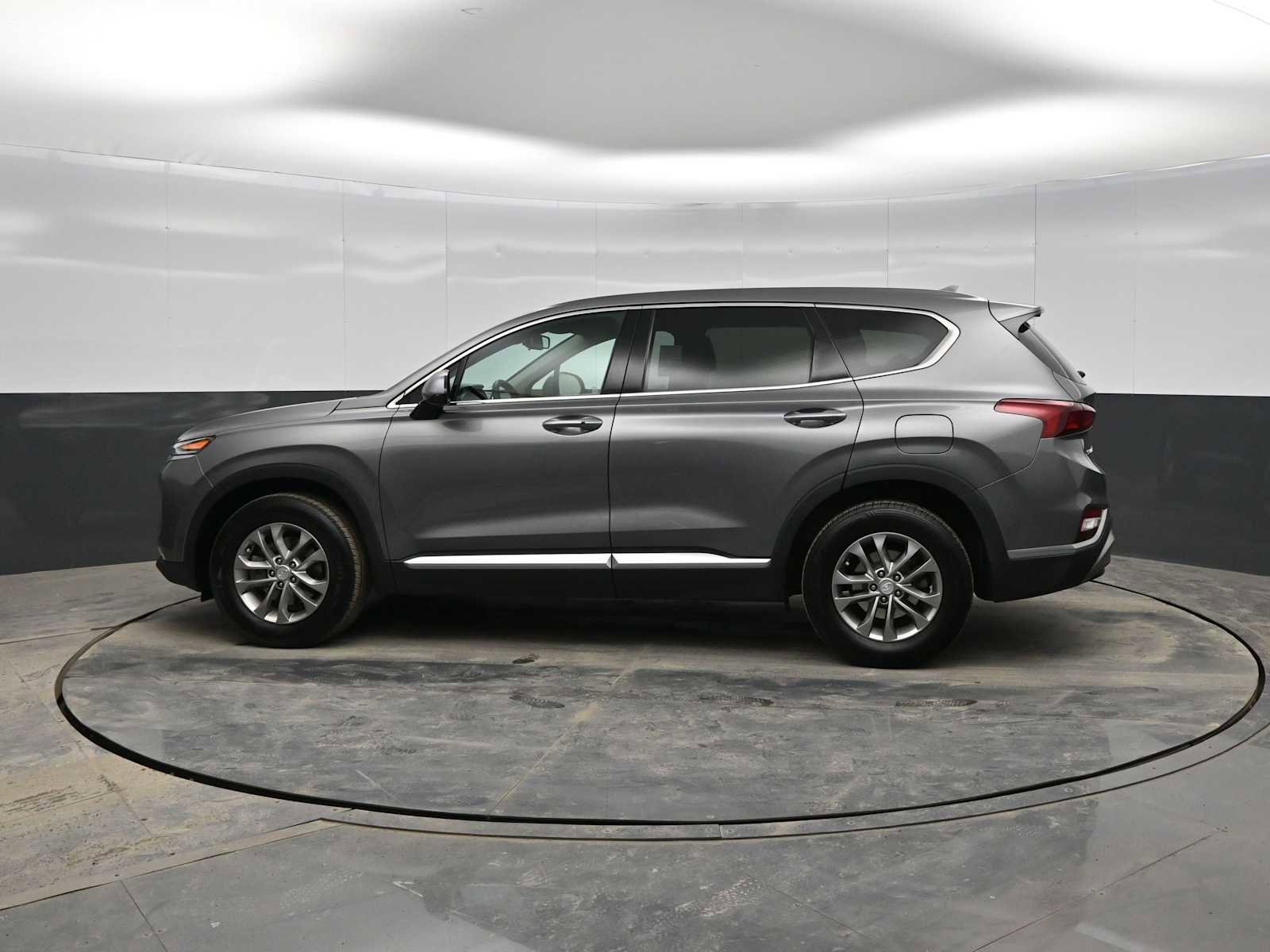 Used 2020 Hyundai Santa Fe SEL image 5