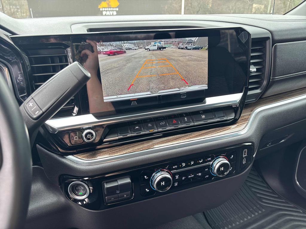 Used 2025 GMC Sierra 1500 Elevation image 18