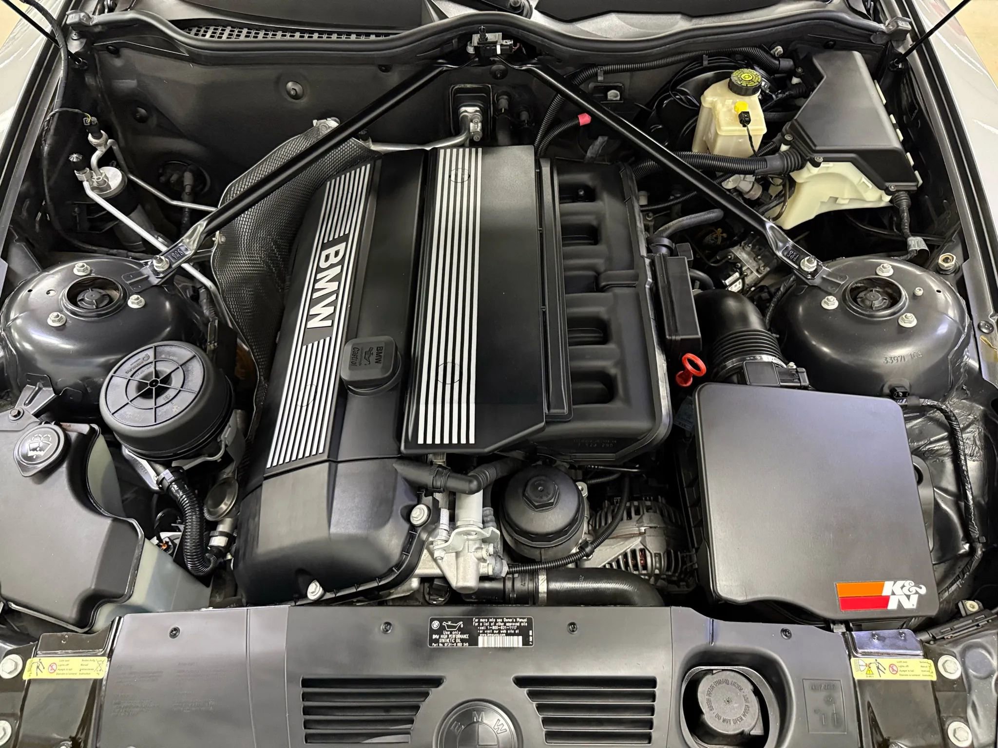 Used 2005 BMW Z4 2.5i image 24