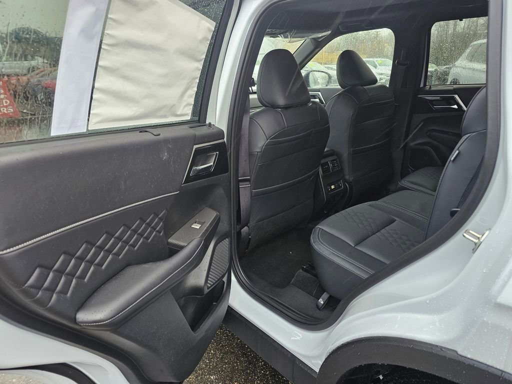 New 2025 Mitsubishi Outlander SEL Black Edition image 10