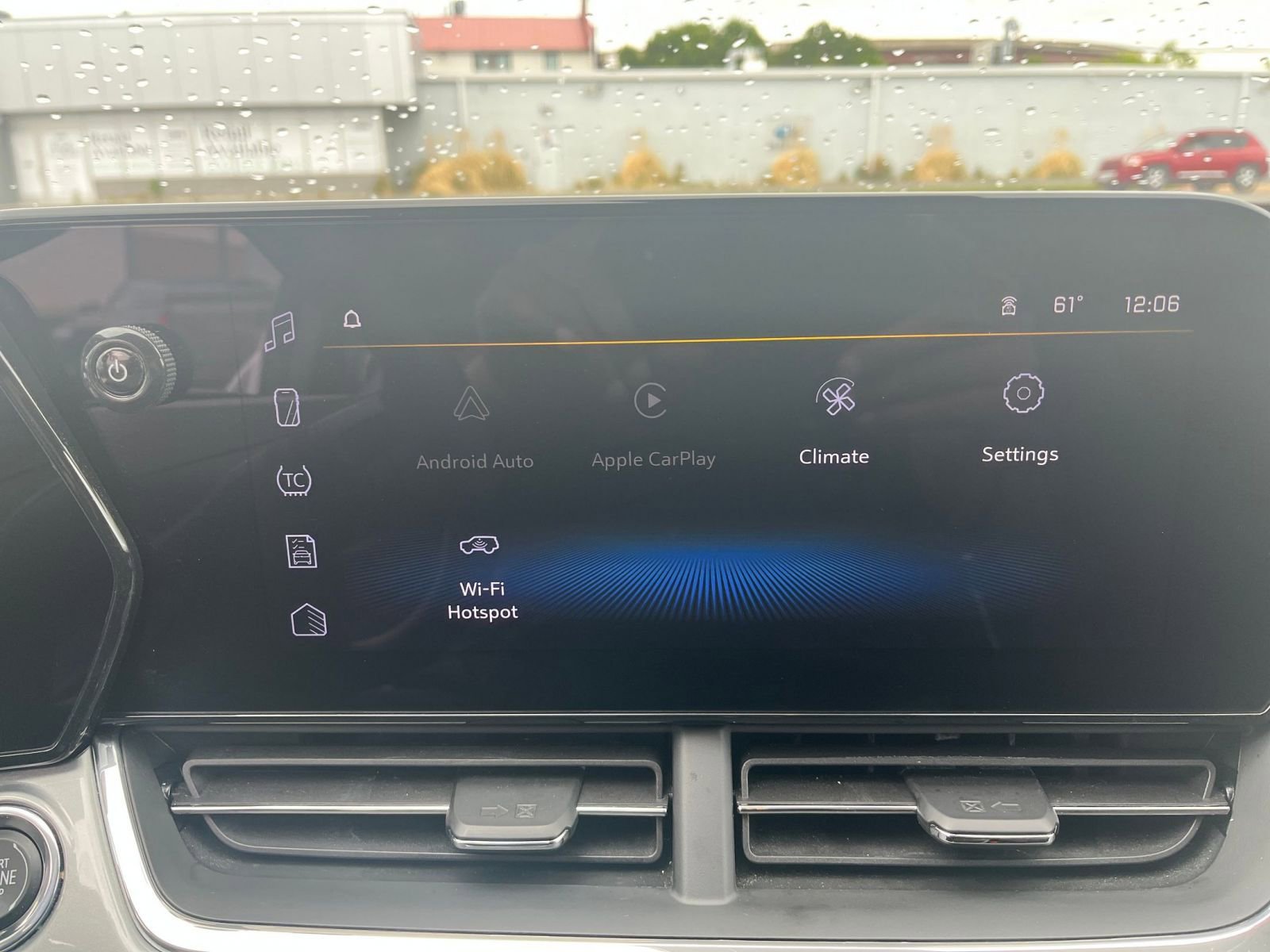 Used 2025 Chevrolet Trax LT FWD image 20