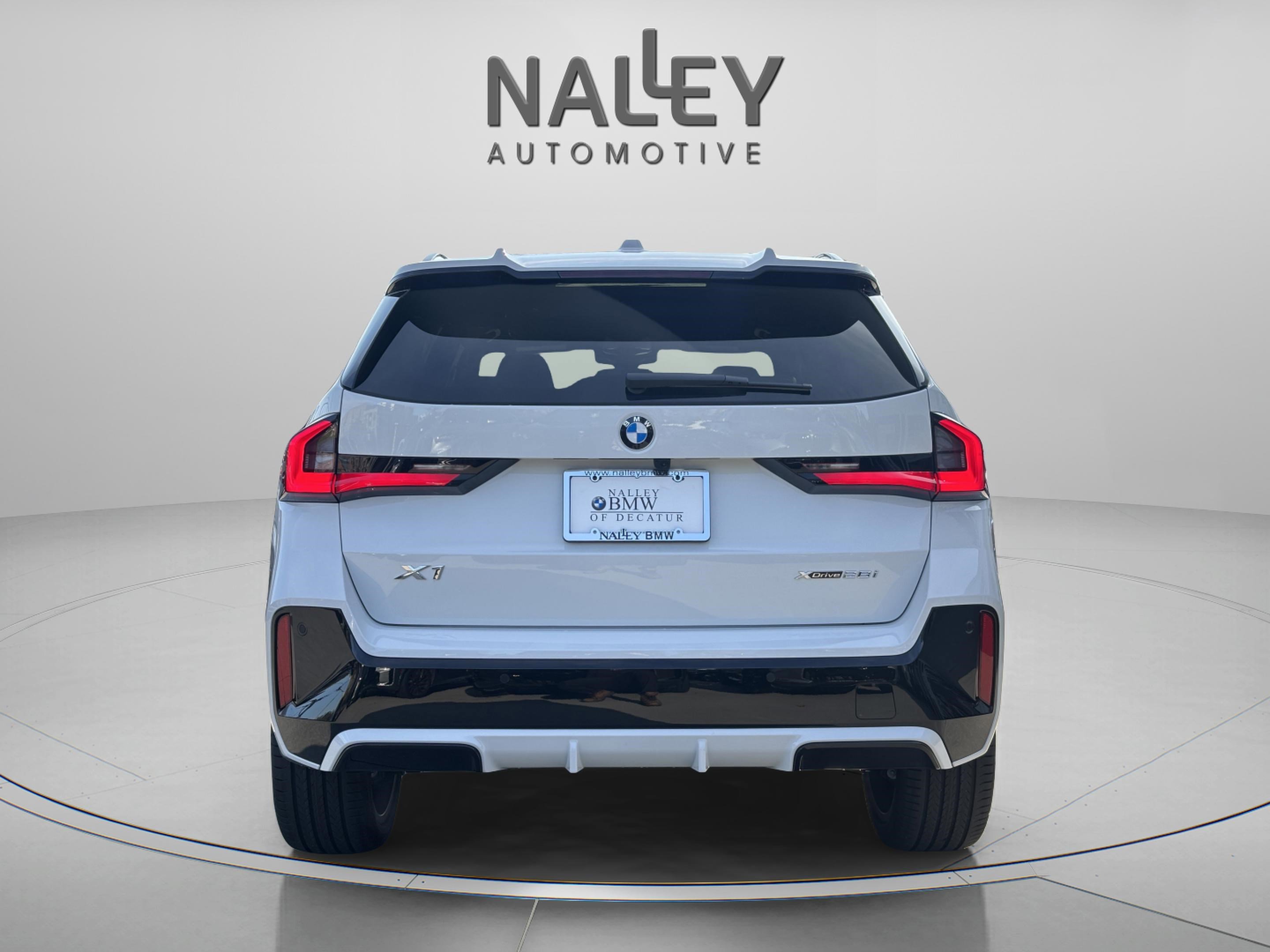 Used 2026 BMW X1 xDrive28i w/ Technology Package image 3