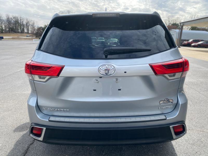 Used 2018 Toyota Highlander Limited Platinum image 9