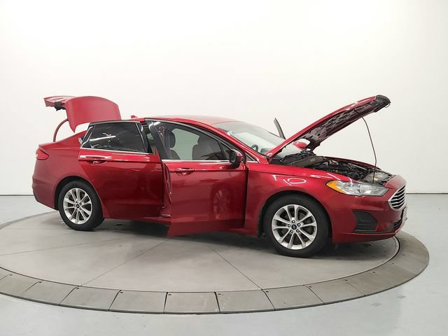Used 2020 Ford Fusion SE FWD image 16