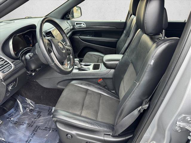 Used 2019 Jeep Grand Cherokee Laredo w/ Laredo X Package RWD image 10