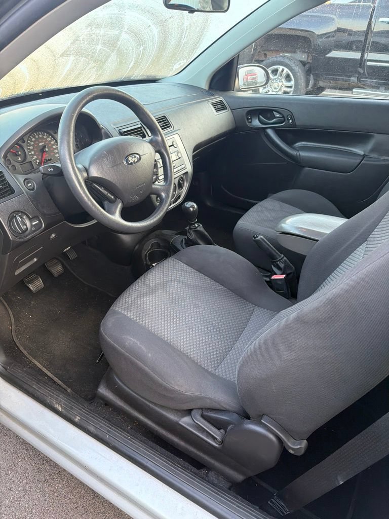 Used 2006 Ford Focus ZX3 Hatchback FWD image 5