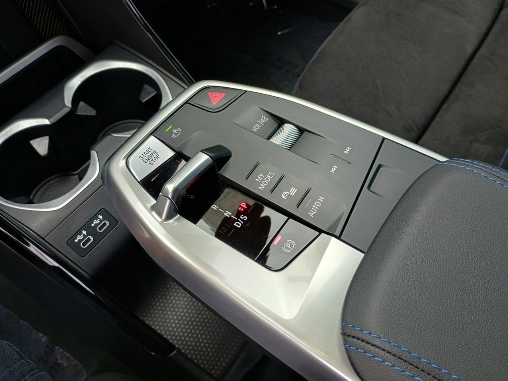 Used 2024 BMW X1 M35i w/ Premium Package image 32