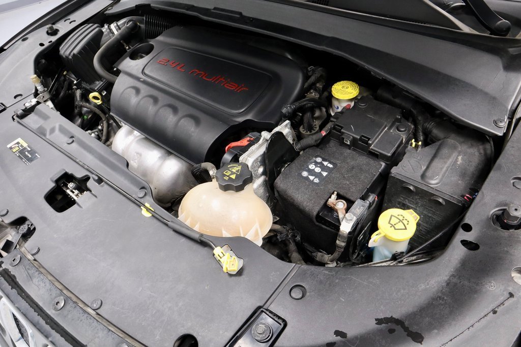 Used 2017 Jeep Compass Latitude w/ Cold Weather Group image 18