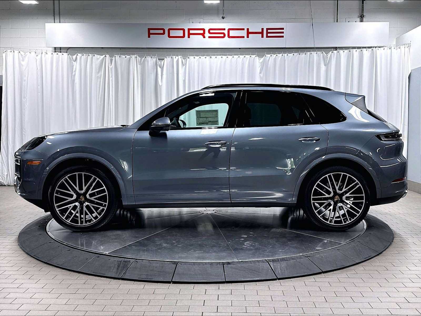 New 2026 Porsche Cayenne AWD/4WD image 2