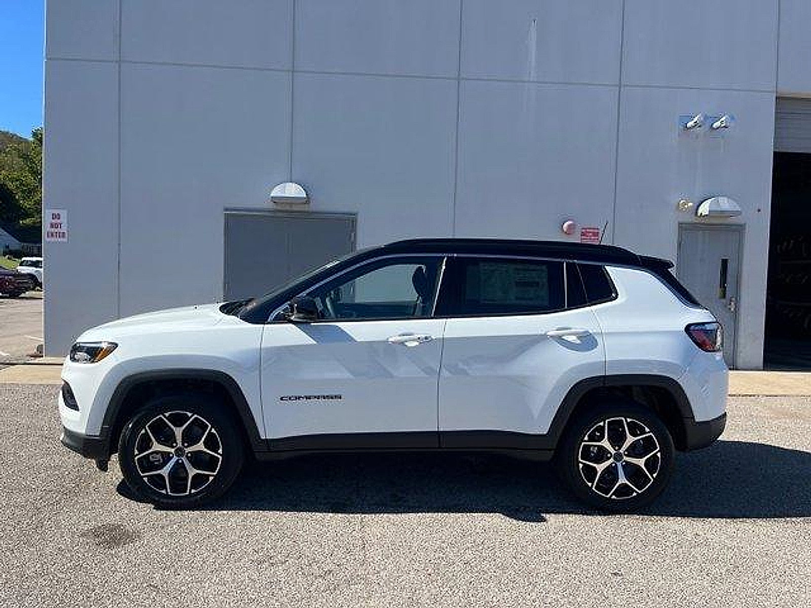 New 2026 Jeep Compass Limited image 1