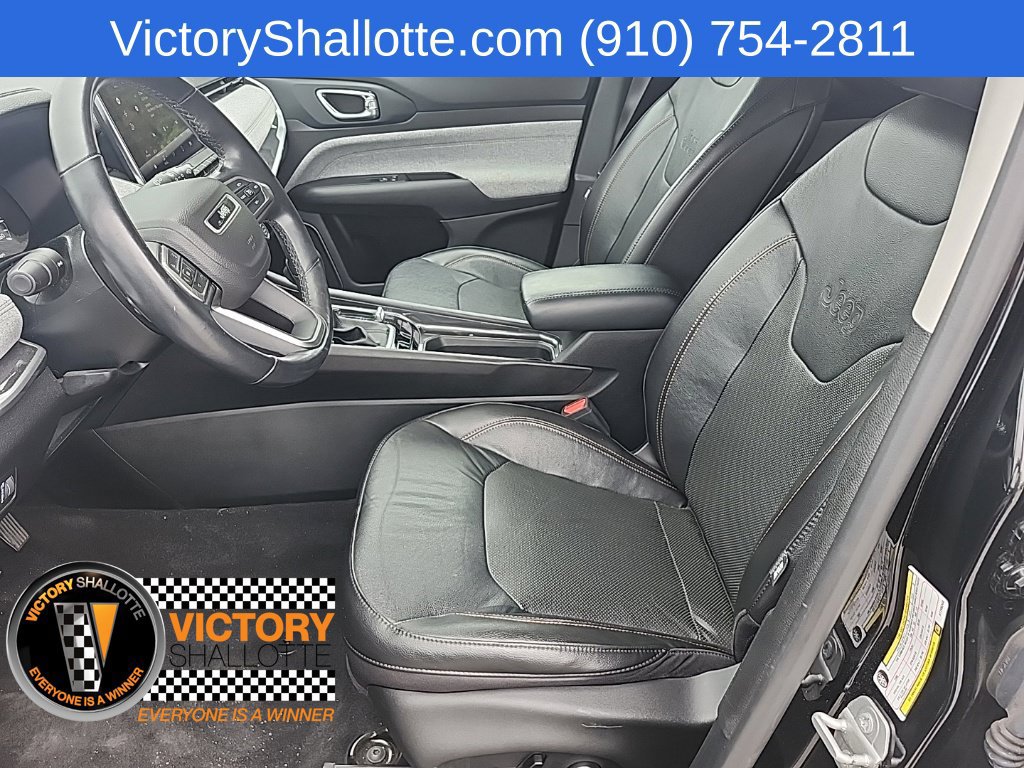 Used 2022 Jeep Compass Latitude w/ Sun and Sound Group AWD/4WD image 17