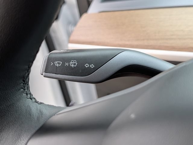 Used 2022 Tesla Model Y Performance AWD/4WD image 21