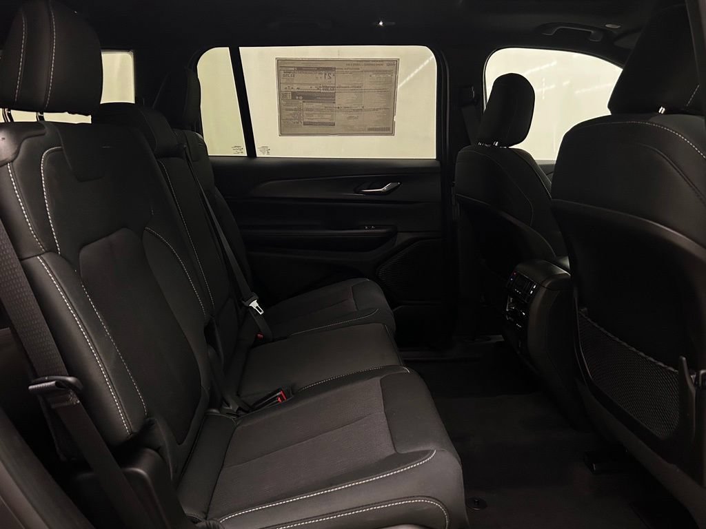 New 2026 Jeep Grand Cherokee L 4WD image 14