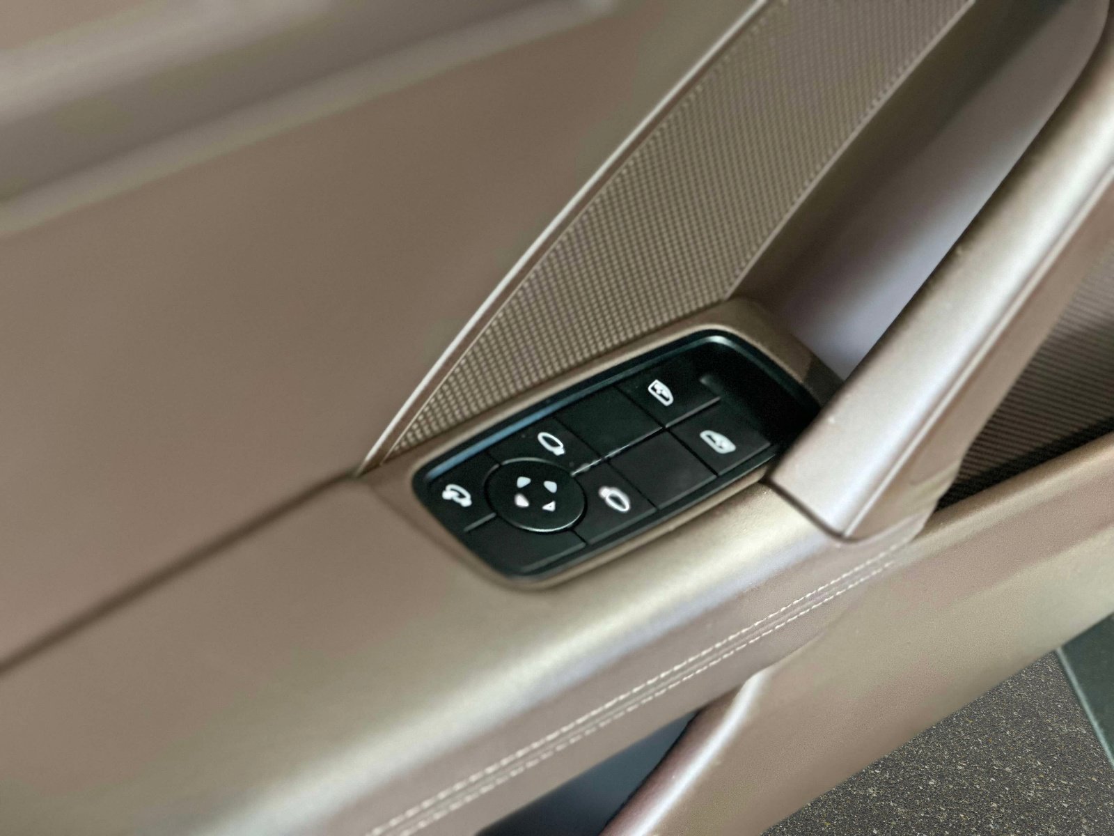 Certified 2023 Porsche 911 Targa 4 GTS image 15