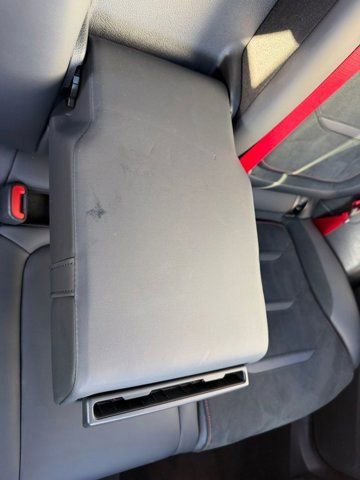 Used 2025 Mercedes-Benz GLC 43 AMG 4MATIC image 31