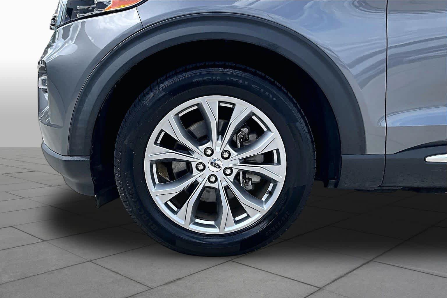 Used 2021 Ford Explorer XLT w/ Equipment Group 202A RWD image 10