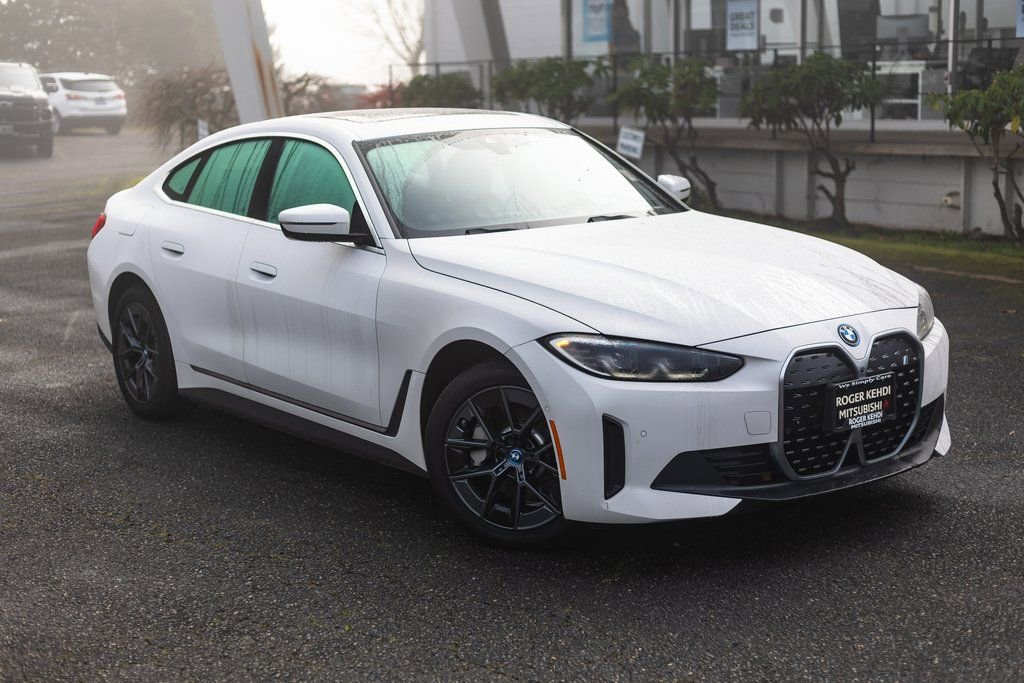 Used 2024 BMW i4 xDrive40i AWD/4WD image 2