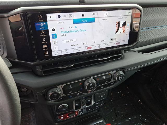 Used 2024 Jeep Wrangler Unlimited Rubicon 4xe AWD/4WD image 6