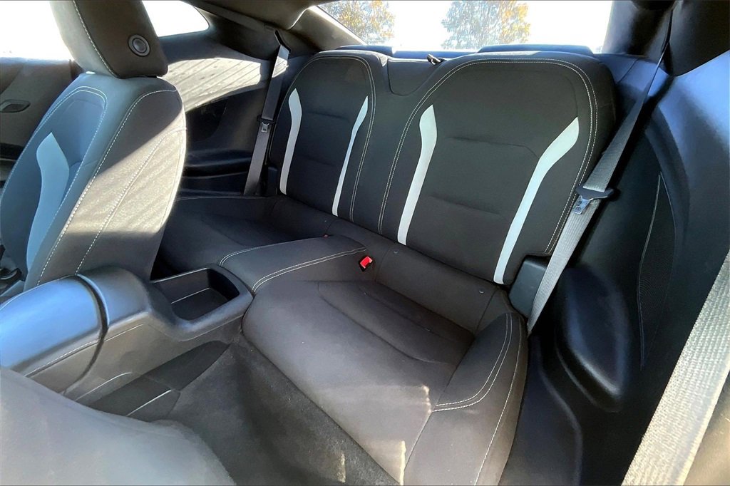 Used 2018 Chevrolet Camaro SS image 31