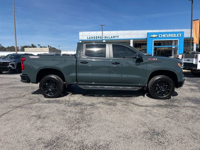 Used 2025 Chevrolet Silverado 1500 LT Trail Boss w/ Convenience Package II image 2
