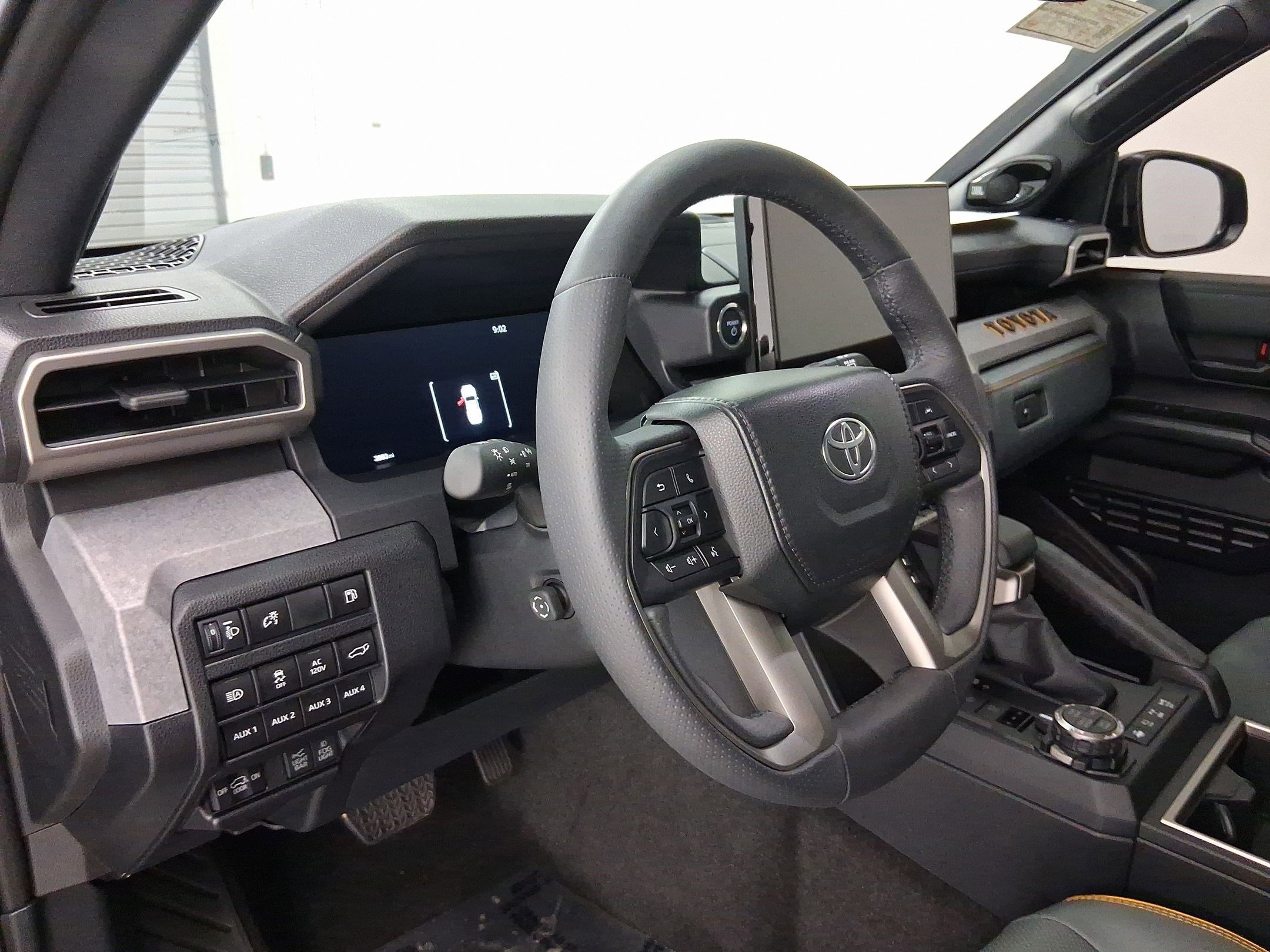 Used 2025 Toyota 4Runner Trailhunter image 21