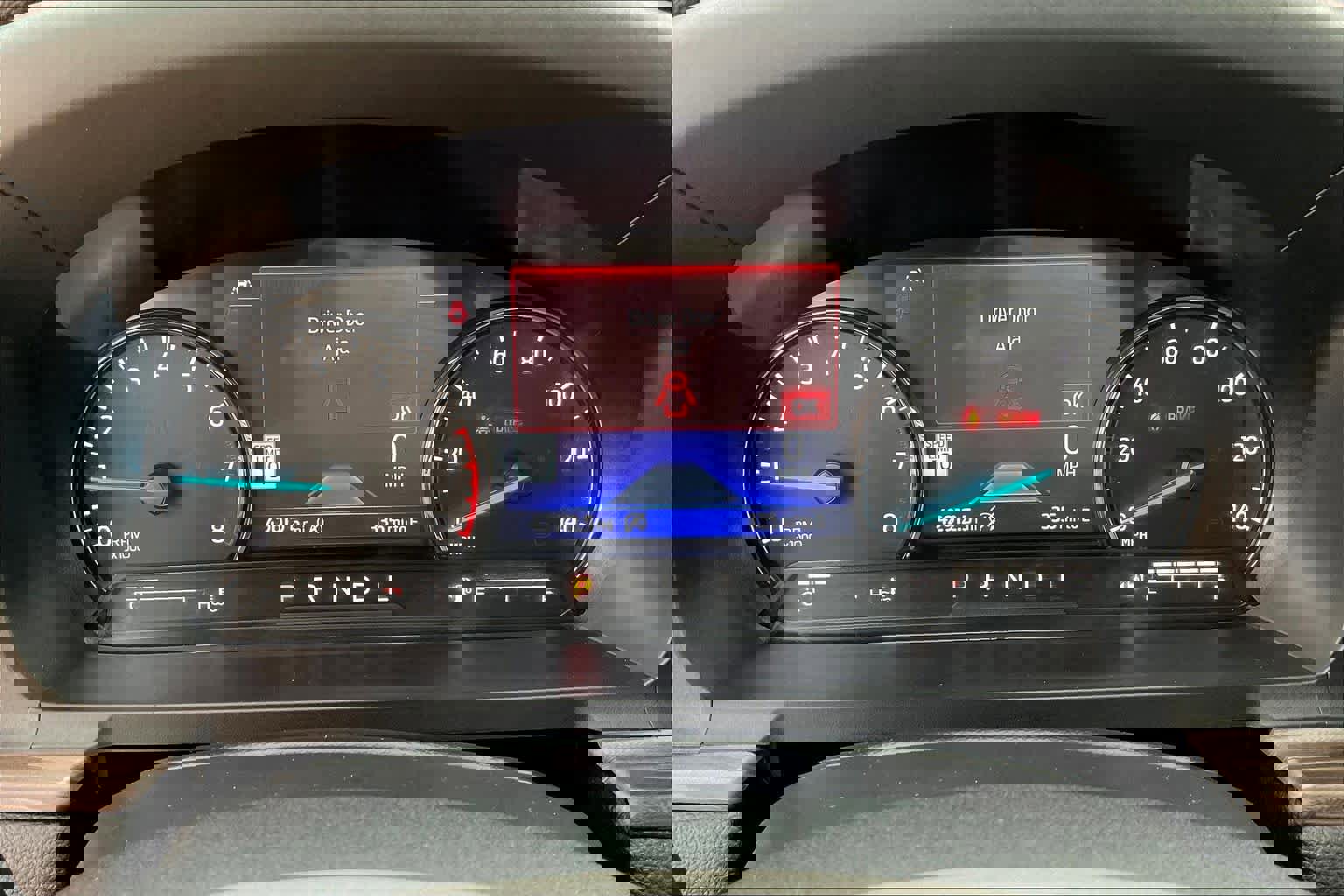 Used 2024 Ford Explorer Limited image 23