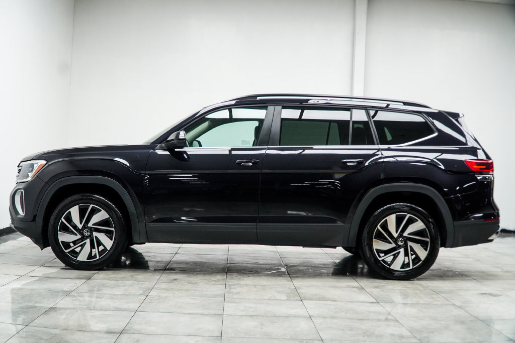 Used 2024 Volkswagen Atlas SE AWD/4WD image 13