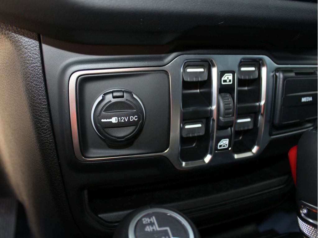 New 2025 Jeep Wrangler Sahara image 20