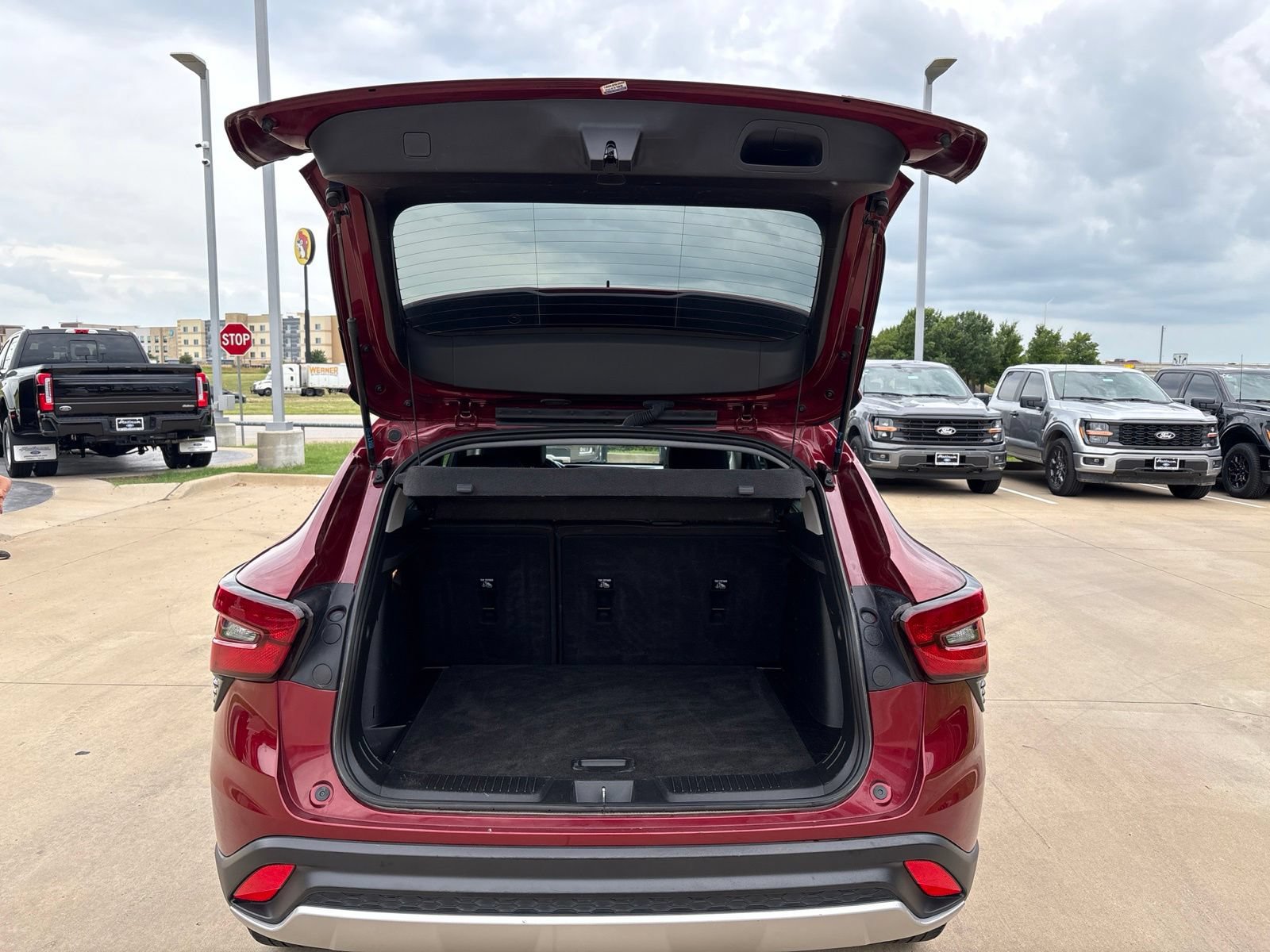 Used 2024 Chevrolet Trax LT w/ Driver Confidence Package FWD image 5