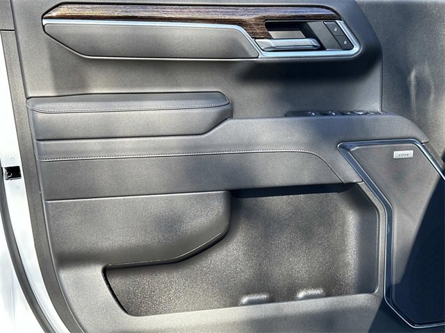 Used 2025 GMC Sierra 1500 Elevation w/ Preferred Package image 17