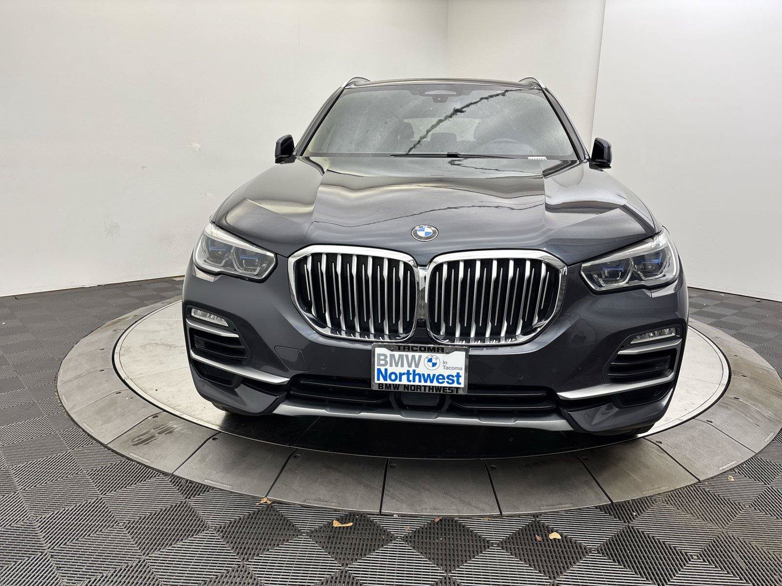 Used 2019 BMW X5 xDrive40i w/ Executive Package AWD/4WD image 14