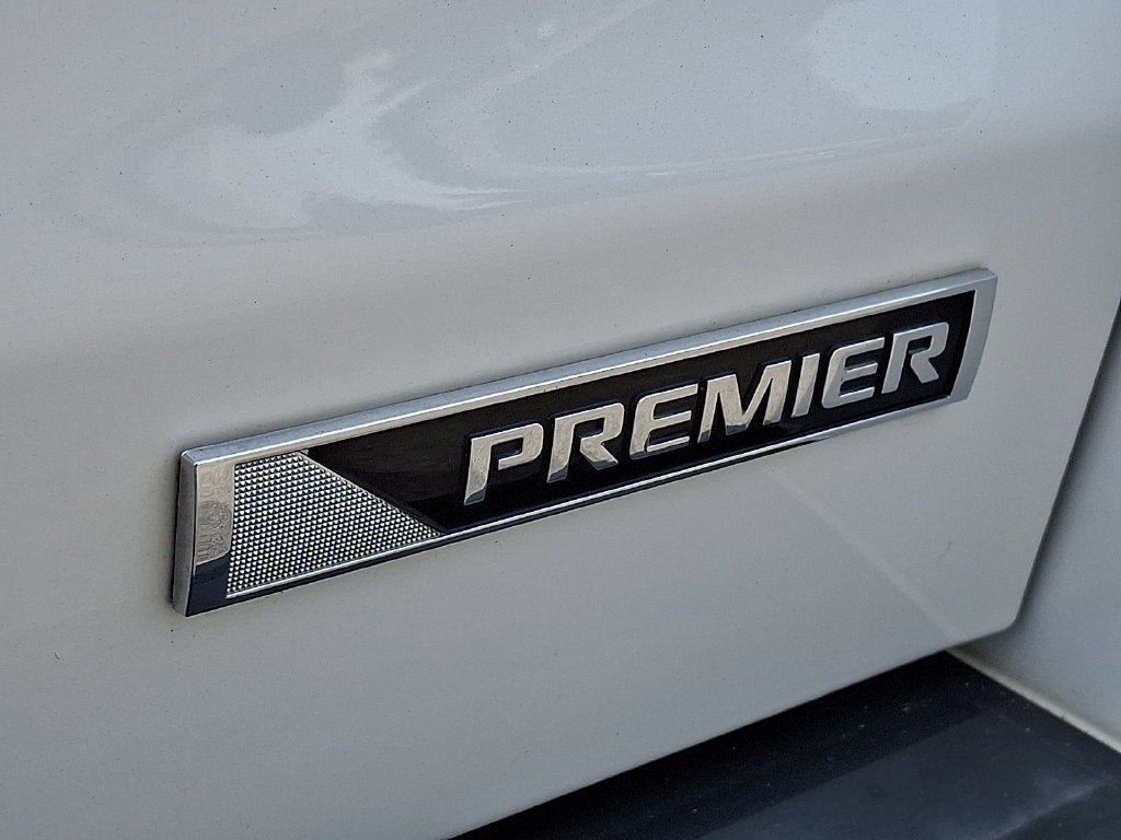 Used 2018 Chevrolet Tahoe Premier AWD/4WD image 36
