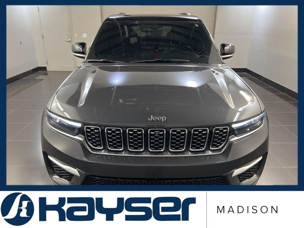 Used 2023 Jeep Grand Cherokee Summit AWD/4WD image 2