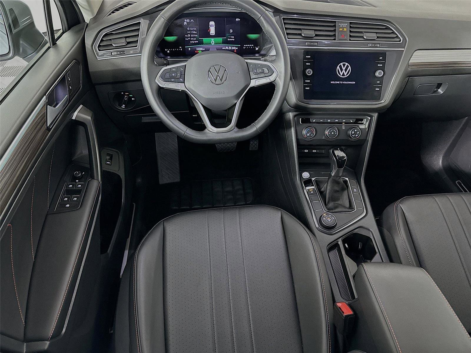 Used 2024 Volkswagen Tiguan Wolfsburg Edition image 21