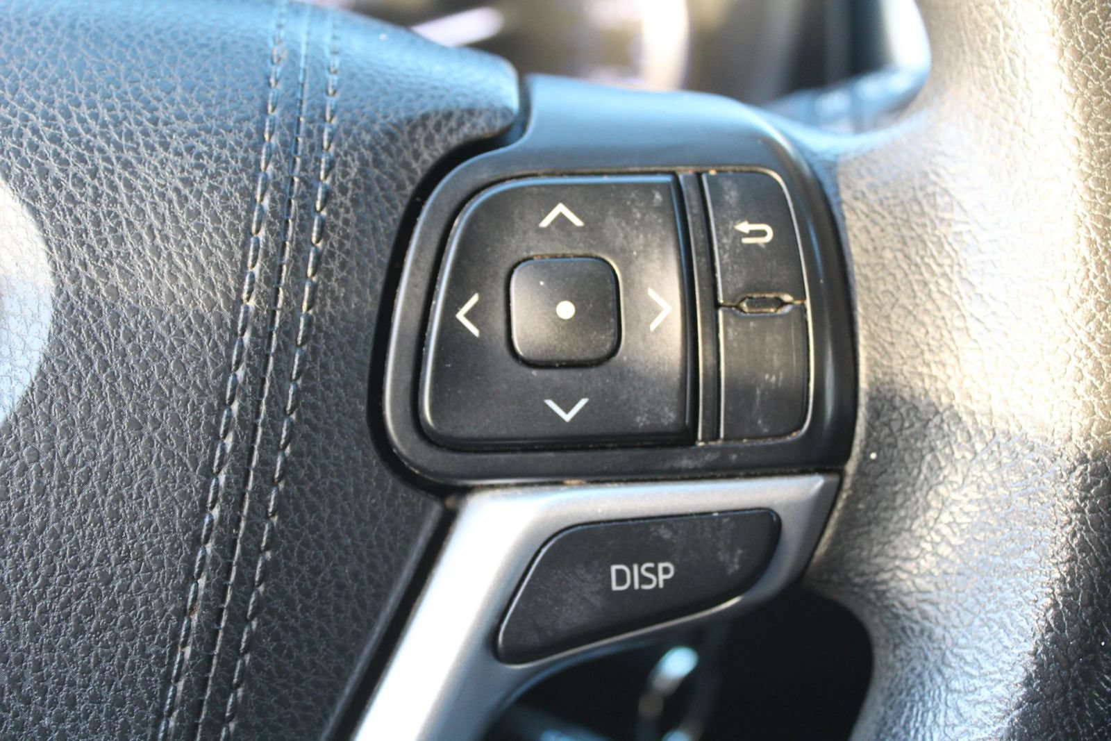 Used 2016 Toyota Highlander LE FWD image 20