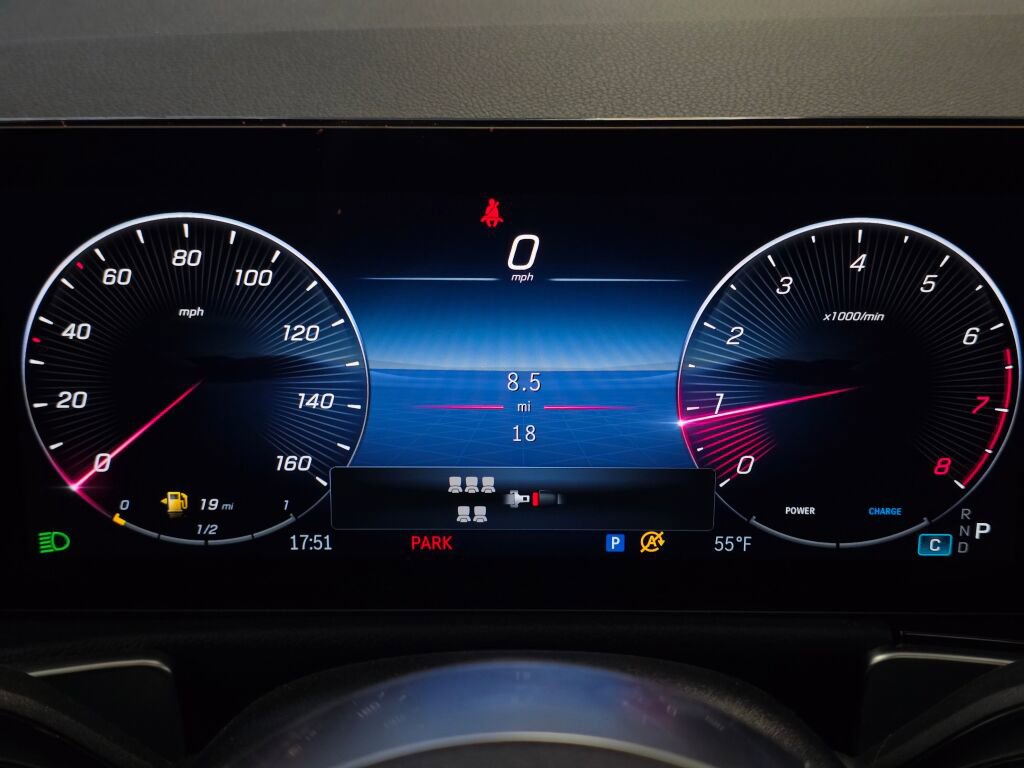 New 2026 Mercedes-Benz GLB 250 4MATIC image 26