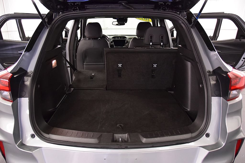 Used 2023 Chevrolet TrailBlazer RS w/ Convenience Package AWD/4WD image 31