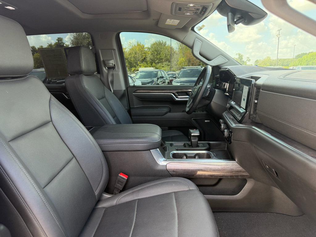 Used 2025 Chevrolet Silverado 1500 LTZ w/ LTZ Convenience Package II RWD image 13