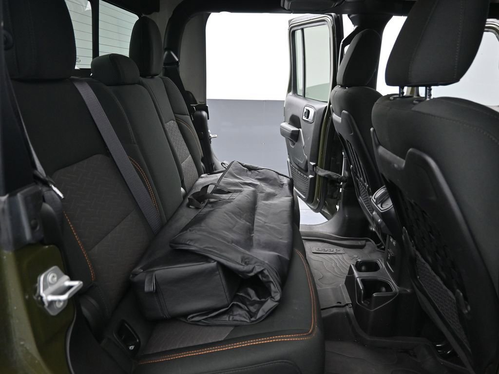 Used 2022 Jeep Gladiator Mojave w/ Cold Weather Group image 14