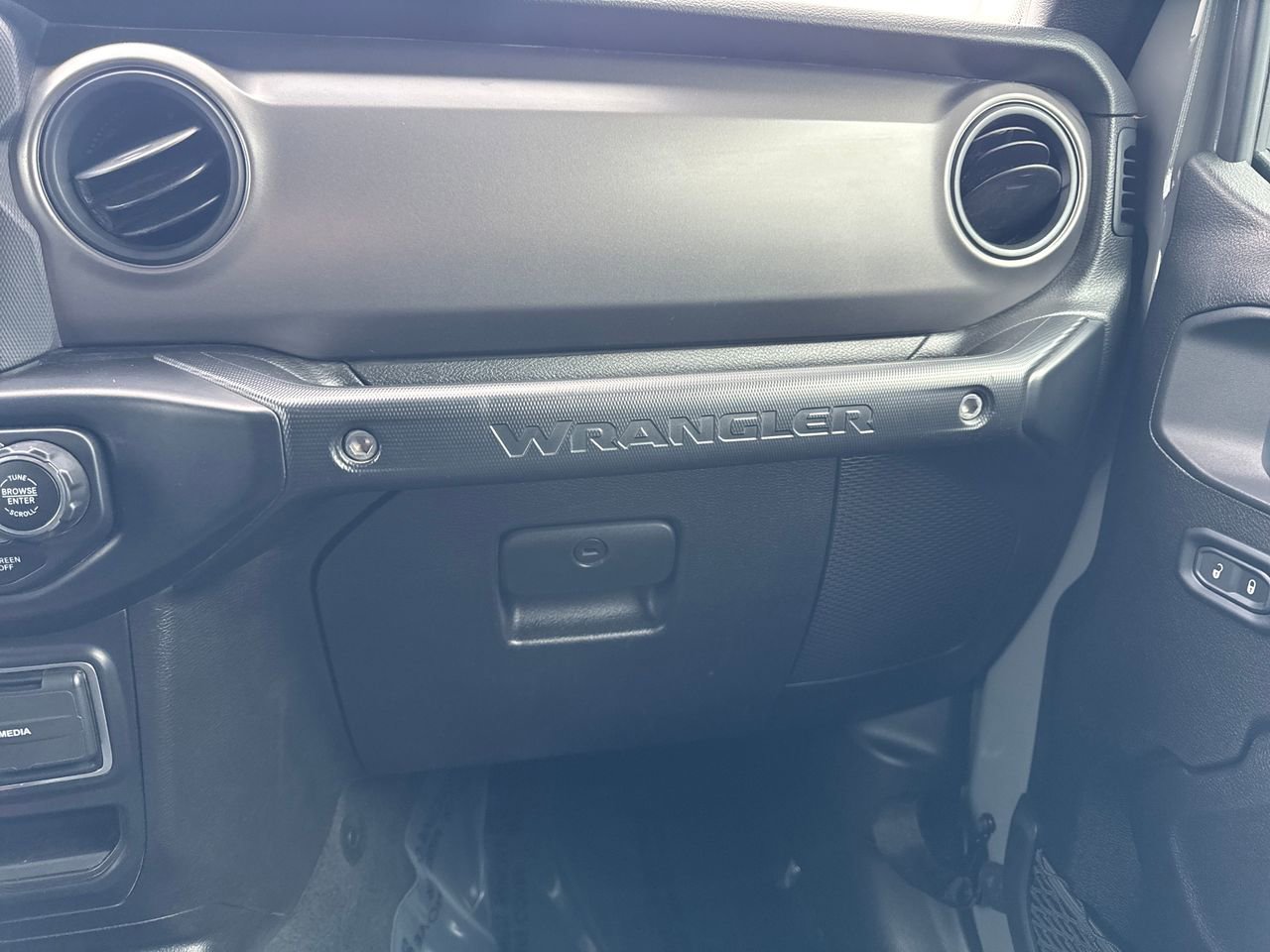 Used 2022 Jeep Wrangler Unlimited Sport image 28