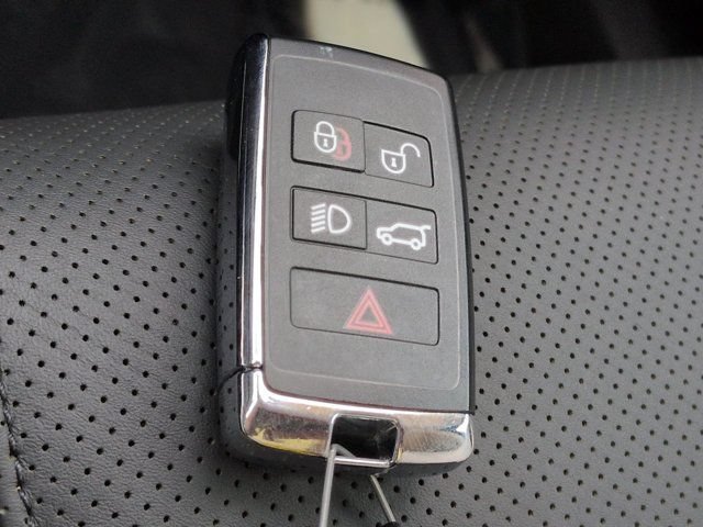 Used 2021 Jaguar F-PACE S AWD/4WD image 30