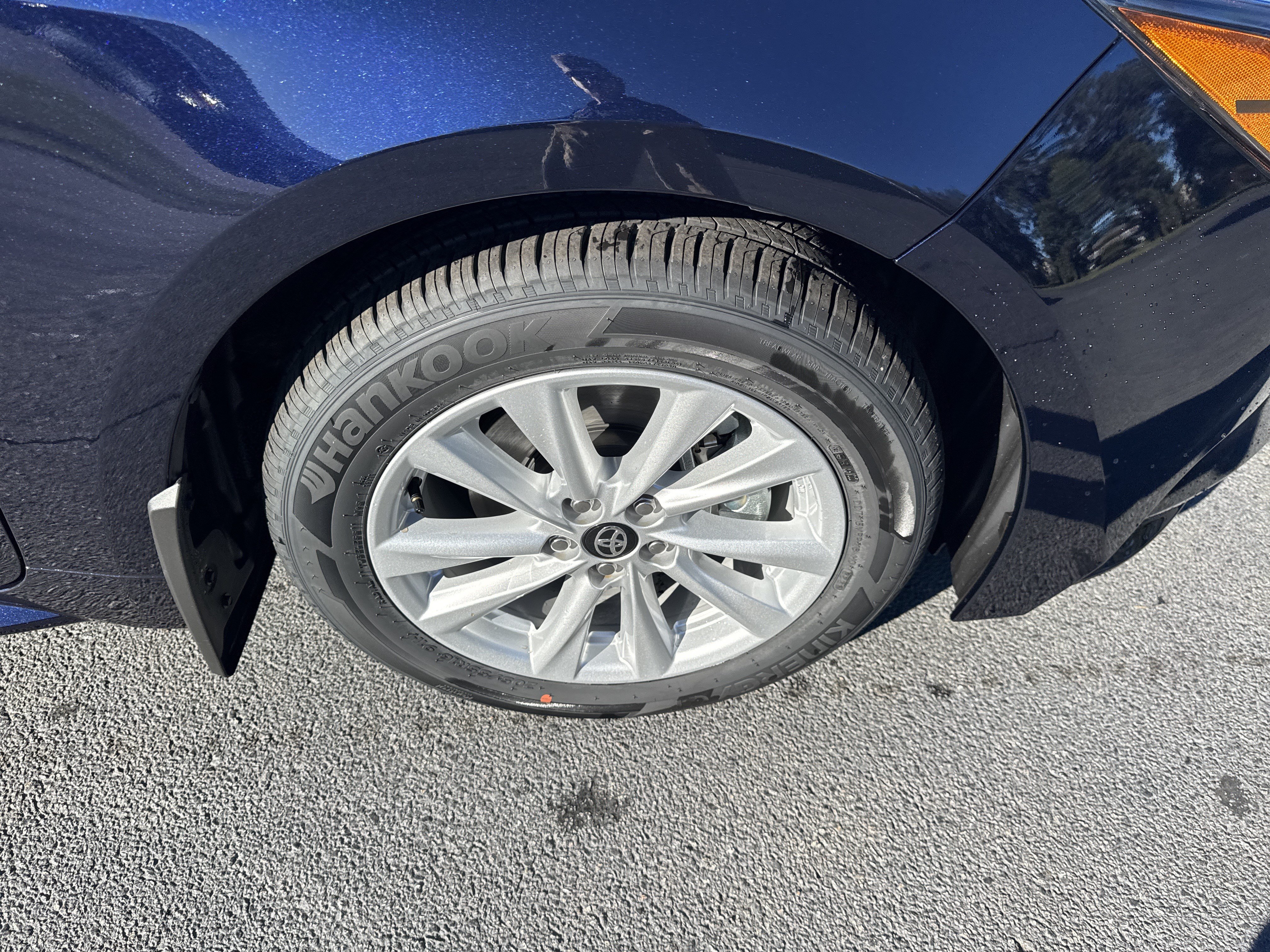 New 2027 Toyota Corolla LE w/ LE Premium Package FWD image 10