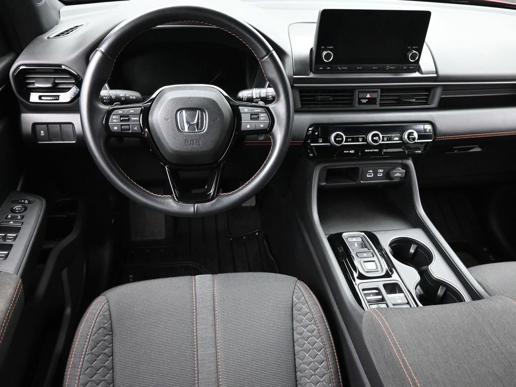 Used 2024 Honda Pilot Sport image 15