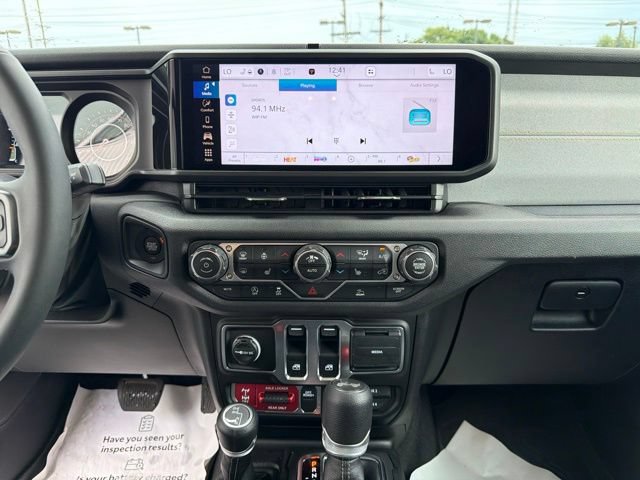 Used 2025 Jeep Wrangler Sport AWD/4WD image 14