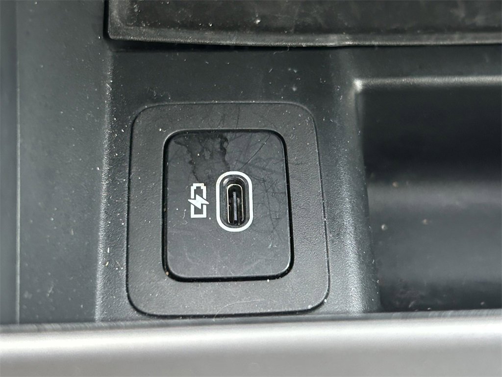 Used 2025 Land Rover Range Rover Velar Dynamic SE image 36