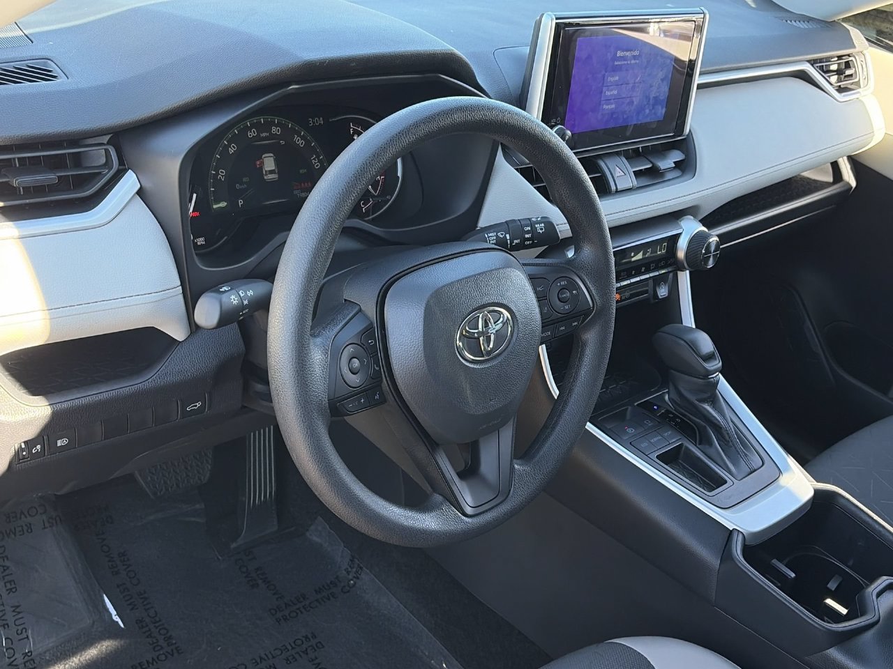 Used 2025 Toyota RAV4 XLE w/ Convenience Package FWD image 17