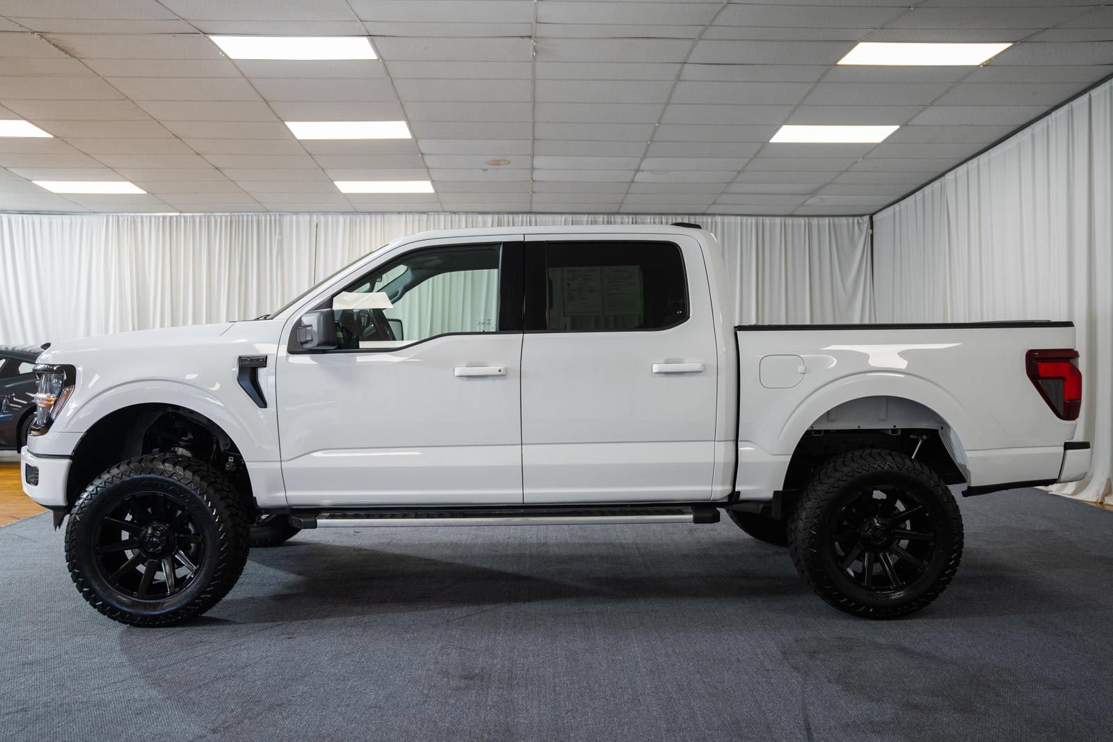 Used 2025 Ford F150 XLT w/ Equipment Group 301A Standard AWD/4WD image 4