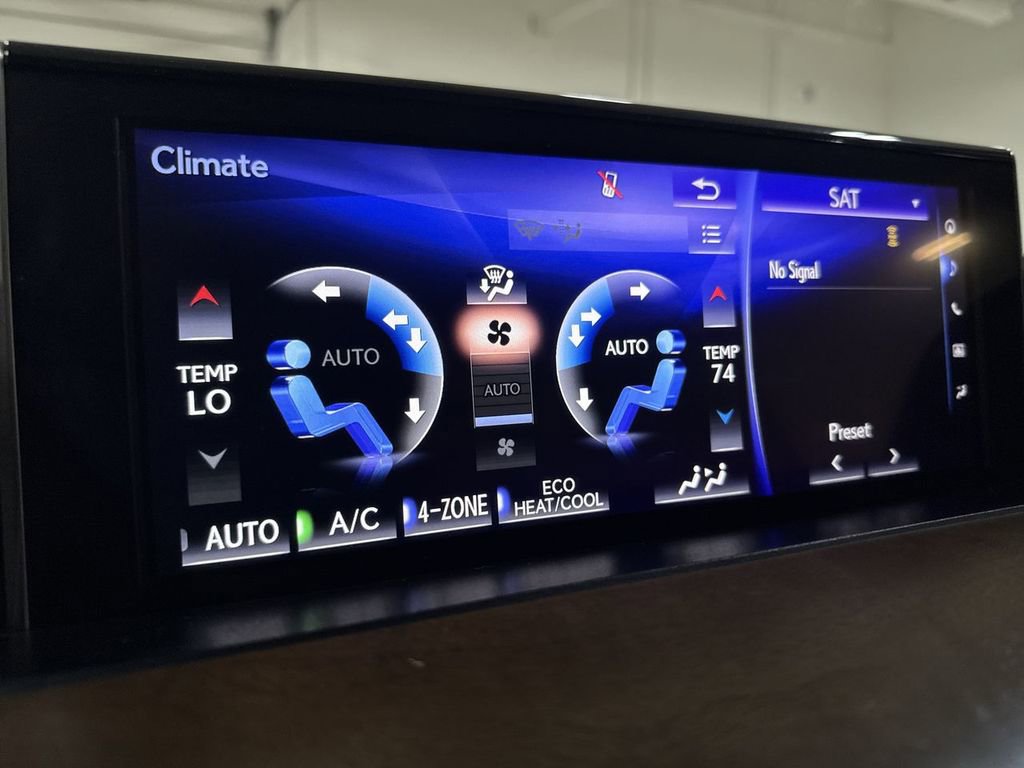 Used 2017 Lexus LX 570 4WD w/ Luxury Package image 19